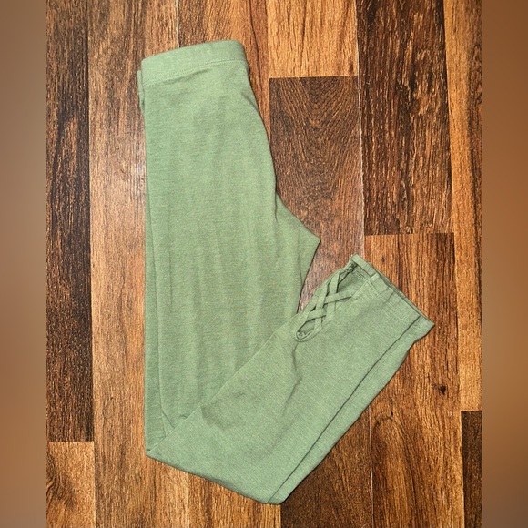 Old Navy Kids Leggings in Olive Green - Picture 1 of 1